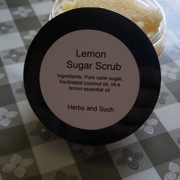 Lemon sugar scrub/body scrub - Picture 2 of 5